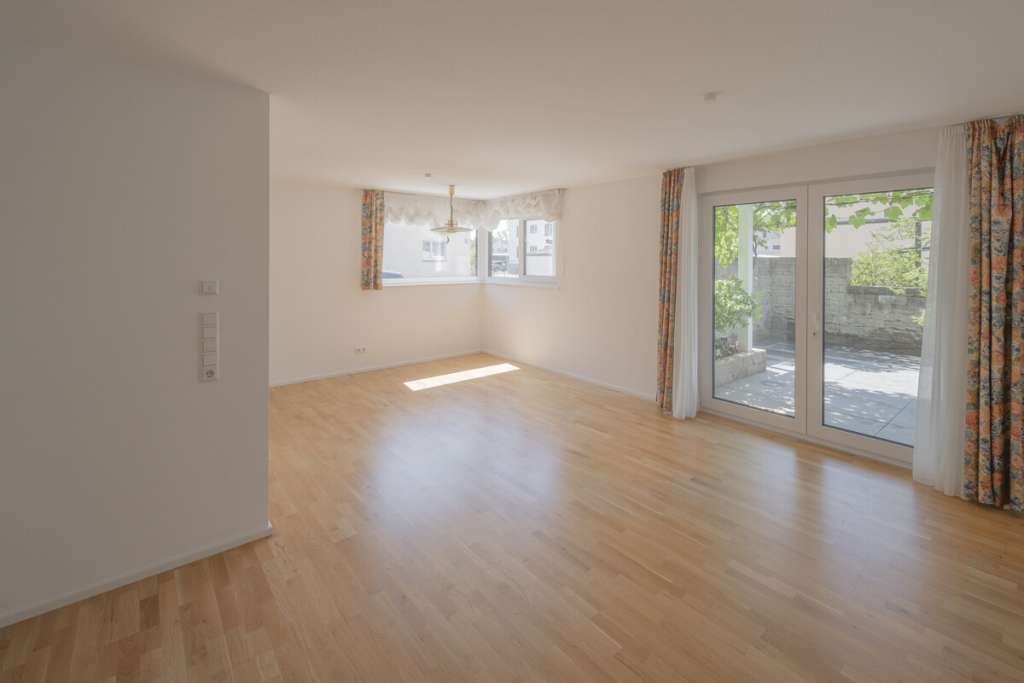 Platz für barrierefreies Wohnen ruhig und zurückversetzt im Stadtzentrum: 4,5 Zimmer Mietwohnung - Foto 2