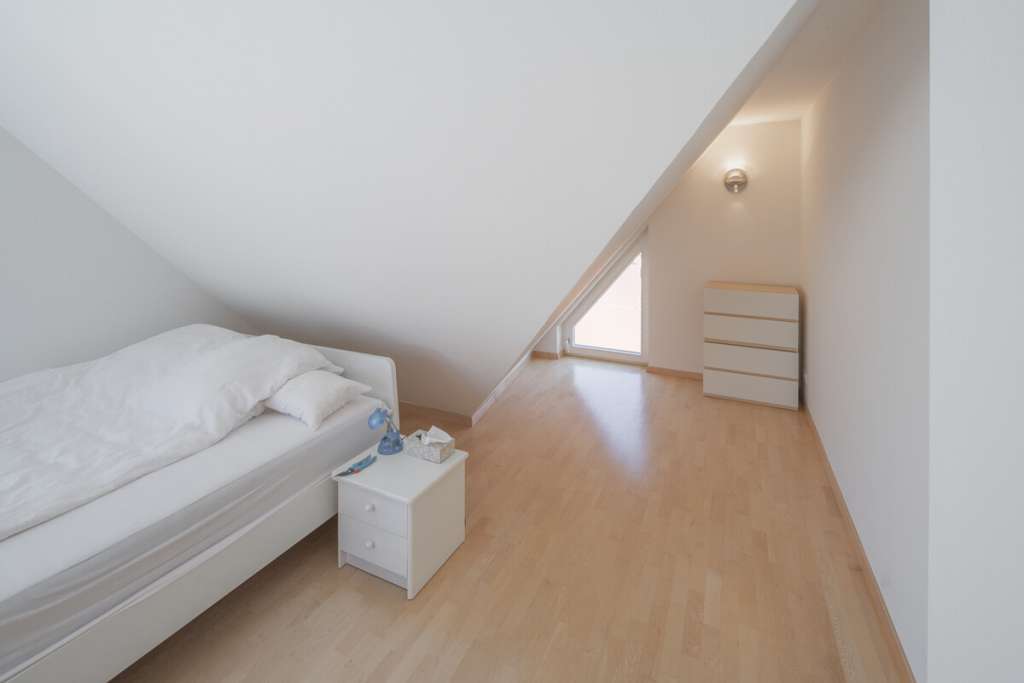 Wo Moderne, Helligkeit, Chick und Charme, am Rande des Altstadtkernes ein neues harmonisches Zuhause finden: 4, 5 Zimmer Maisonette Wohnung, mitten in Villingen! - Foto 5